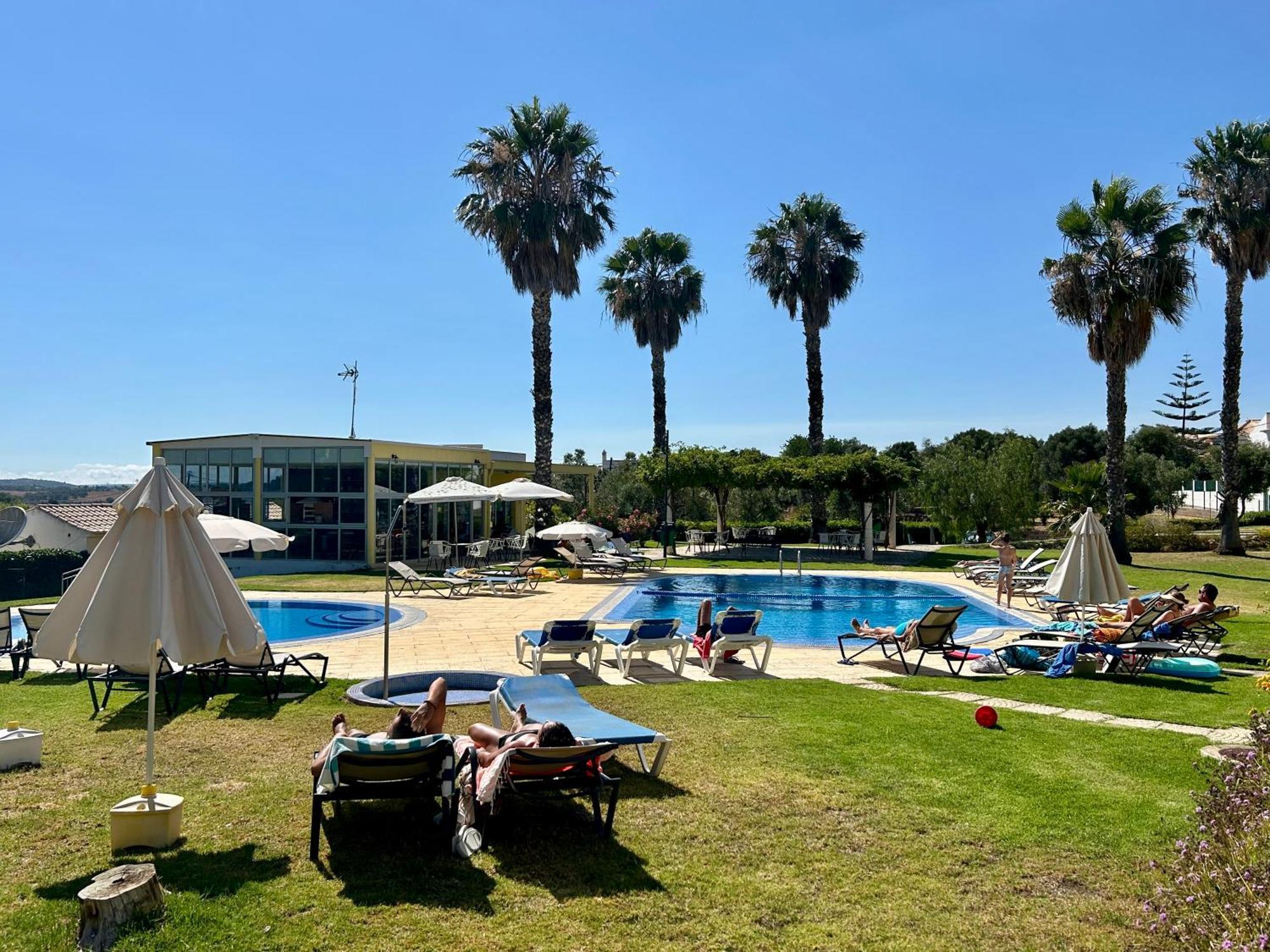 Apartamentos Santa Teresinha Alvor Εξωτερικό φωτογραφία